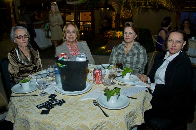 Boutique Vitória Flor participou de noite de glamour em hotel da cidade Boutique Vitória Flor participou de noite de glamour em hotel da cidade