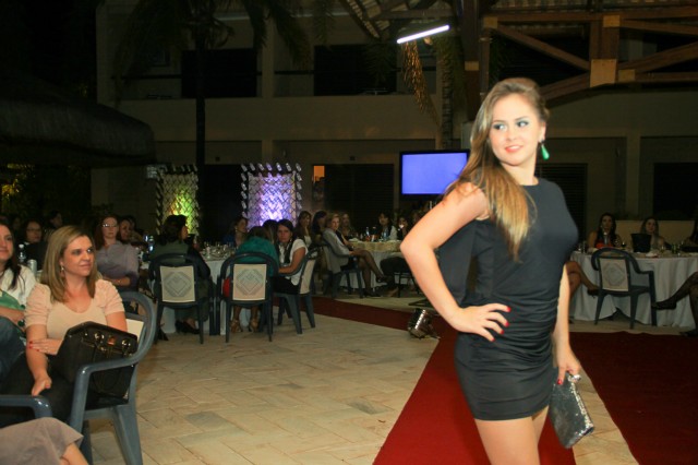 Boutique Vitória Flor participou de noite de glamour em hotel da cidade Boutique Vitória Flor participou de noite de glamour em hotel da cidade