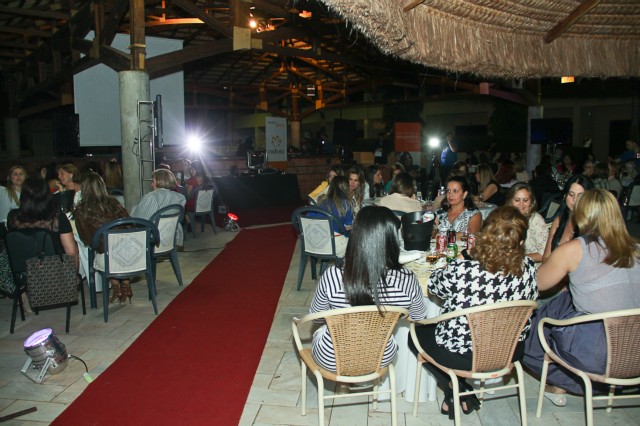 Boutique Vitória Flor participou de noite de glamour em hotel da cidade Boutique Vitória Flor participou de noite de glamour em hotel da cidade