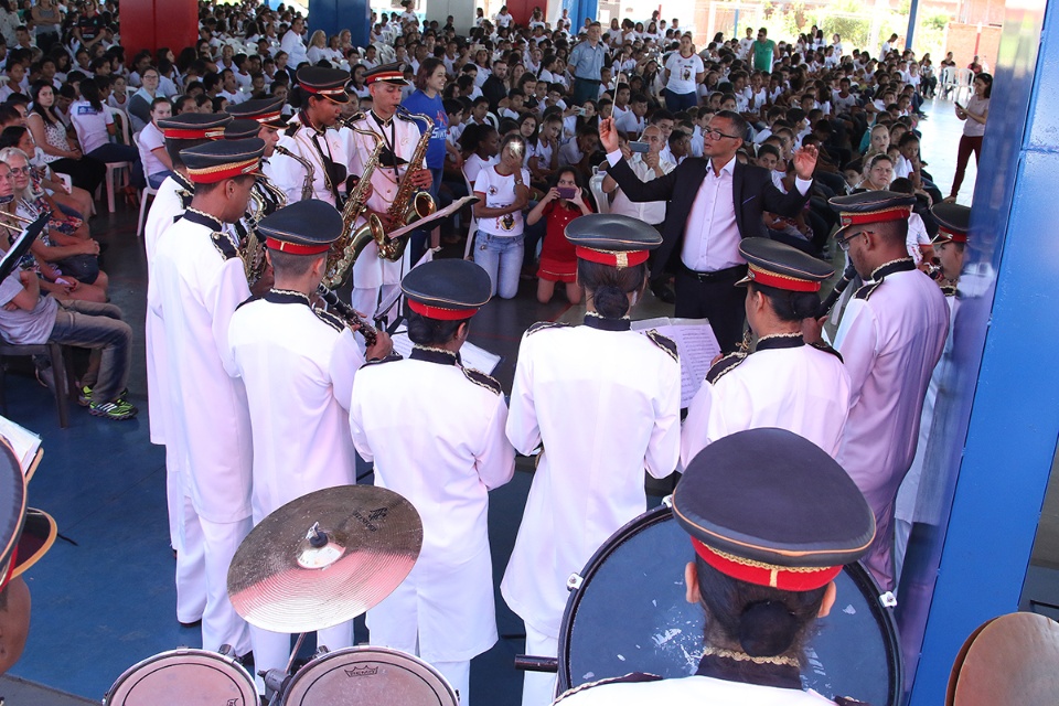 Alunos de Escolas Municipais de Três Lagoas participam de formatura do Proerd Alunos de Escolas Municipais de Três Lagoas participam de formatura do Proerd