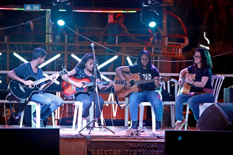 Serenata e Bazar de Natal acontecem até o dia 20 de dezembro