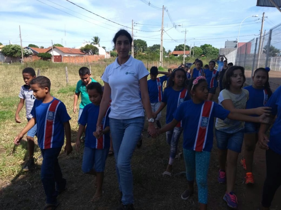 Alunos da “Eufrosina Pinto” participam de Projeto de Arborização