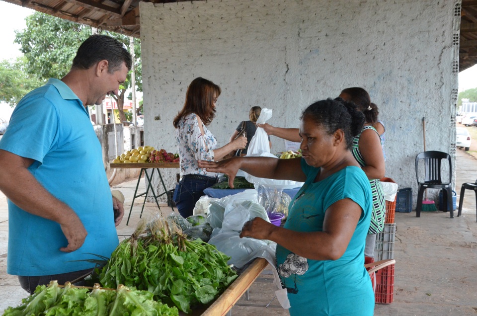 Qualidade e preço dos hortifrutis do “Mini Ceasa” caem no gosto da população