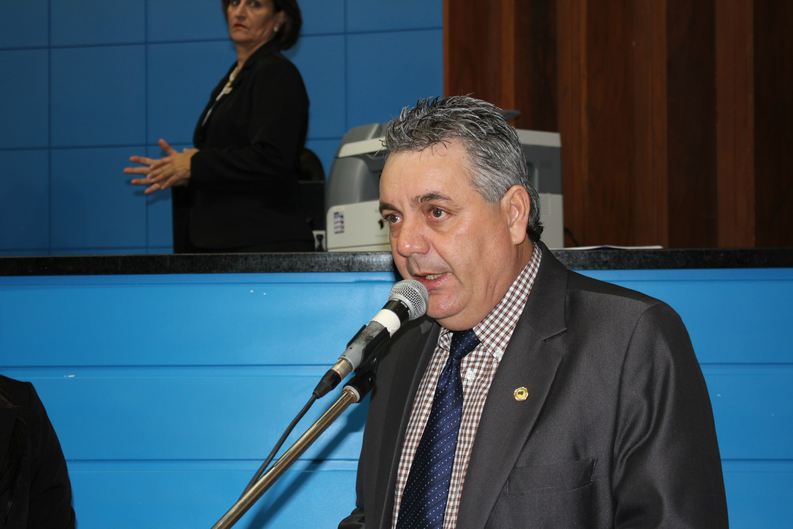 Angelo Guerreiro intercede pelo Lar dos Idosos de Selvíria Representantes do lar do idoso procuraram o deputado para fazer a solicitação. (Foto: Assessoria)