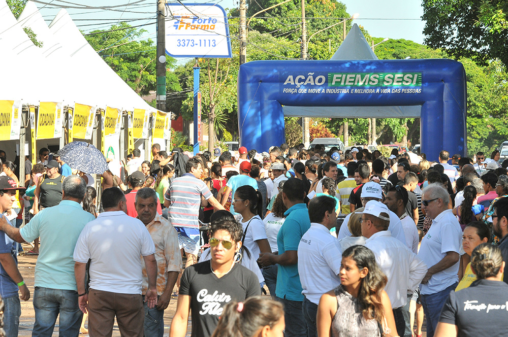 Ao todo, o evento atraiu 2.965 pessoas e fez 11.035 atendimentos nas áreas de educação, saúde, cidadania e cultura, além do sorteio de bicicletas e inúmeros brindes. (Foto: Assessoria)