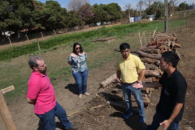 Equipe da SEMEA recebe visita técnica para implantação de tanque elevado de peixes Projeto Piscicultura. Foto: Divulgação