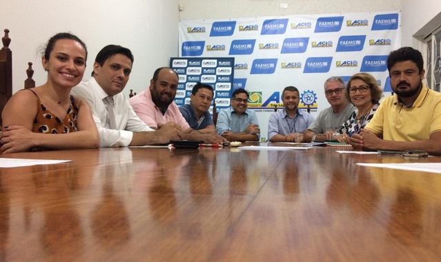 Associação Comercial reúne lideranças regionais para criação do Fórum de Entidades Representantes sindicais e de associações formarão o Fórum de Entidades, que discutirá e buscará soluções para o desenvolvimento econômico de Três Lagoas. Foto: Divulgação