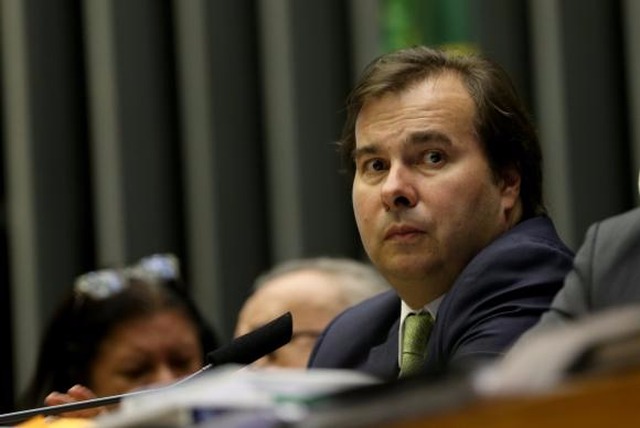 Denúncia contra Temer será votada até dia 23 de outubro, afirma Maia O presidente da Câmara, Rodrigo Maia Maia, deu a declaração após se reunir, pela segunda vez nesta semana, com a presidente do Supremo Tribunal Federal, ministra Cármen Lúcia. (Foto: Wilson Dias/Agência Brasil)