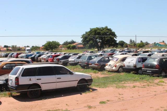 PRF faz Leilão de 431 veículos em Mato Grosso do Sul A visitação pública dos lotes de veículos que serão leiloados dar-se-á nos dias hoje (28) e amanhã (29). (Foto: Arquivo/Perfil News)