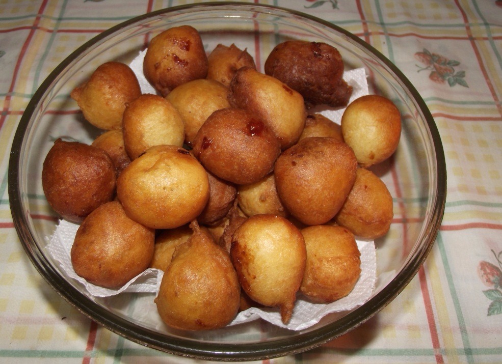Bolinho de chuva rápido e gostoso Bolinho de chuva rápido e gostoso