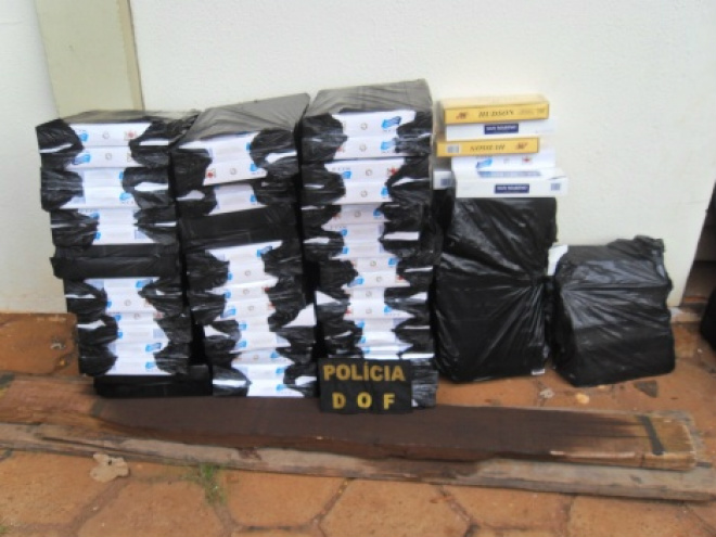 DOF apreende 290 pacotes de cigarros do Paraguai 290 pacotes de cigarros do Paraguai
Foto: Divulgação DOF