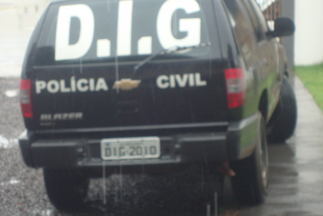 Carro foi furtado na noite desta quarta-feira (18) Polícia vai investigar o furto
Foto: Sidnei Ramos