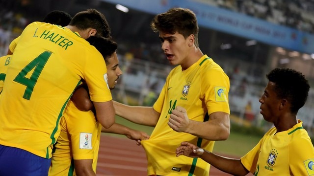 Jogou mal, mas venceu. Brasil é terceiro no Mundial Sub-17. (Foto: EFE)