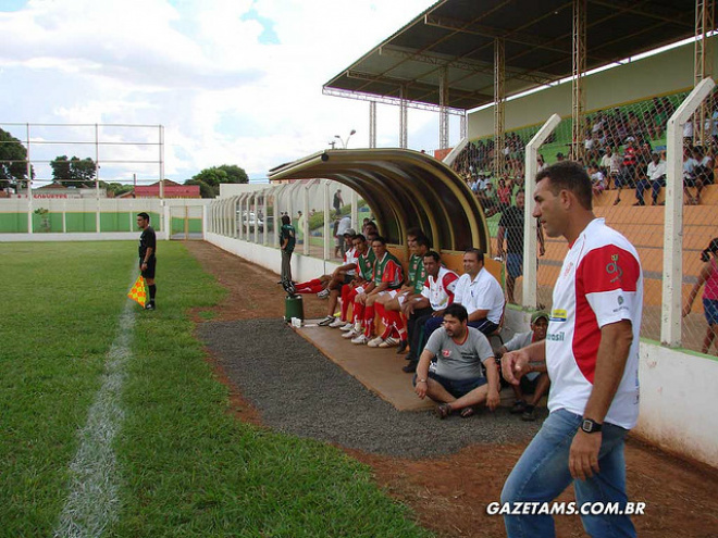 Apenas um estádio de MS não tem laudos O estádio Carecão, casa do caçula da competição, o Colorado, não atendeu as exigências impostas pelo Estatuto do Torcedor e deixou de apresentar a documentação referente à segurança da Polícia Militar no município
Foto: Gazeta MS