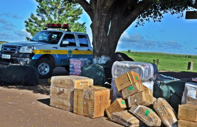 Policia Militar Rodoviária apreende produtos contrabandeados em ônibus A mercadoria apreendida foi encaminhada a Receita Federal
Foto: Assessoria de Imprensa