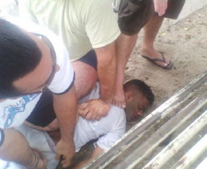 Assalto é evitado com cadeirada em Chapadão do Sul Após cadeiradas, assaltante foi imobilizado por moradores
Foto: O Correio News