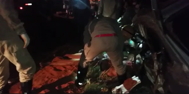 Coincidências marcaram acidente com vítimas fatais na MS-497 em Paranaíba O acidente aconteceu às 17h30 desta quinta-feira (21) em Paranaíba. (Foto: Reprodução/Vídeo)