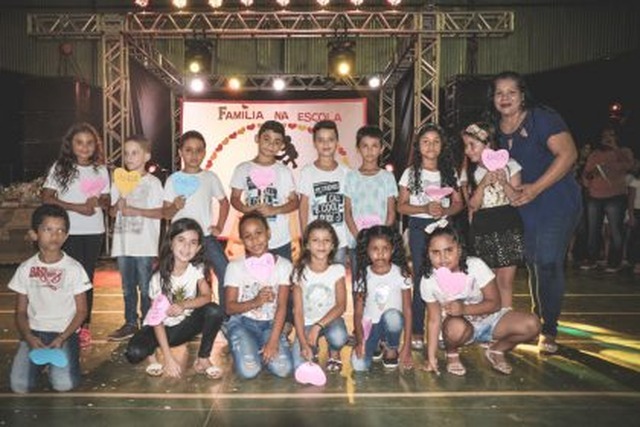 Escolas e Centros de Educação Infantil de Três Lagoas homenagearam as mães pelo seu Dia