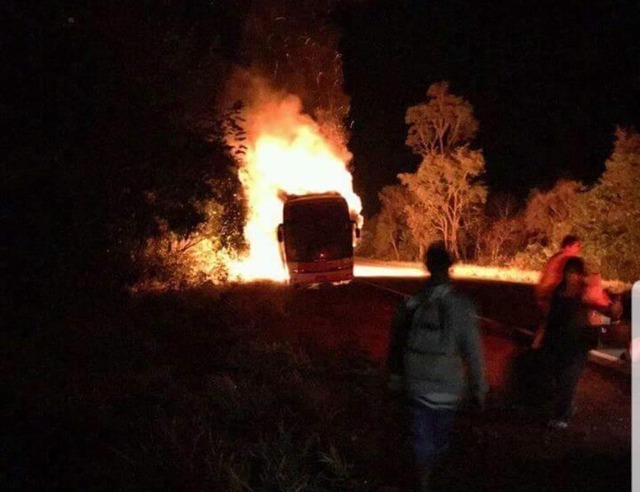 Veículo havia saído de Uberlândia e seguia sentido Campo Grande; incêndio começou na altura do Córrego do Pombo. Foto: Divulgação