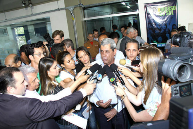 Governador assina no RJ acordo de incentivos para fábrica em Três Lagoas Governador viaja até o Rio de Janeiro para assinar acordo de incentivos. Foto Edemir Rodrigues