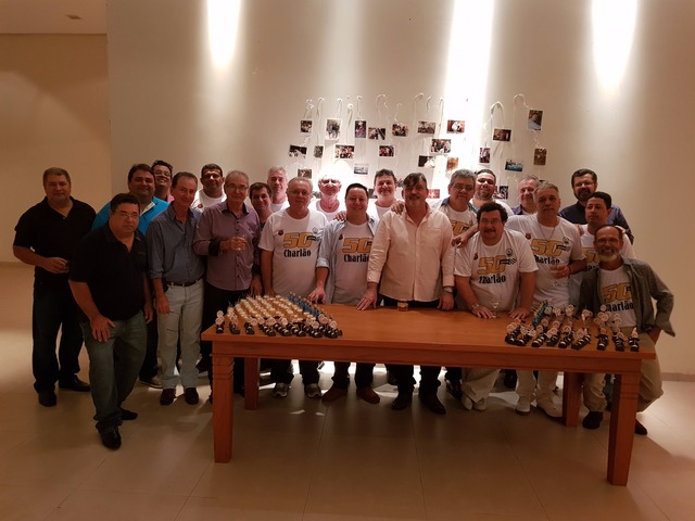 Charlão abre as portas do Buritis Eventos para comemorar 50 anos Grupo de amigos