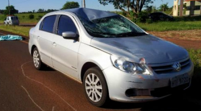 A motorista do Voyage disse que não foi possível evitar o acidente (Foto: Umberto Zum / Ta Na Mídia Naviraí)
