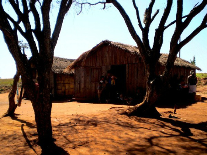 Índios kaiowá continuarão em áreas até demarcação final Barracos no tekohá Yvy katu, em Japorã (MS) (Foto: Divulgação /MPF)