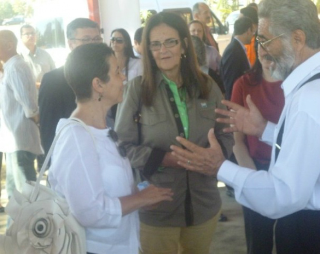 Graça Foster é indicada para assumir a presidência da Petrobrás Maria da Graça Foster (centro) quando esteve em Três Lagoas em agosto de 2011 lançando o projeto
Gerando Futuro que atende a aprimoração de jovens para o mercado de trabalho
Foto: Arquivo/Perfil News