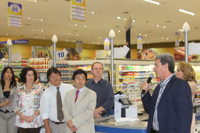 Diretor presidente de rede Nova Estrela de Supermercados, Joaquim Barbosa Romero agradeceu aos familiares e seus clientes pela crescimento do grupo (Fotos: Ricardo Ojeda)