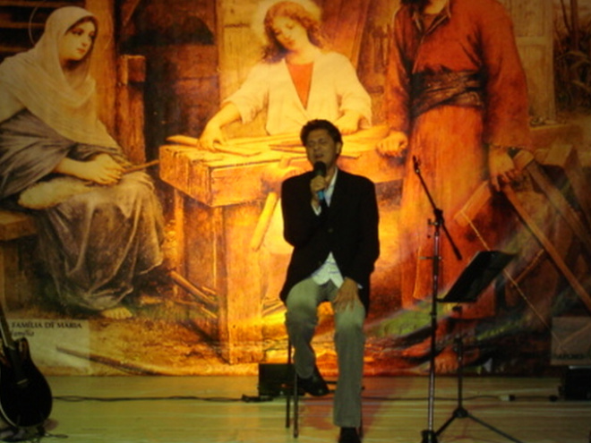 Abertura do ano escolar em Bataguassu terá Show com o Cantor Antonio Cardoso O cantor e compositor Antonio Cardoso fará duas apresentação, uma na parte da manhã, exclusiva para os professores e funcionários da educação e outra a noite, em um show aberto ao público
Foto: Assessoria