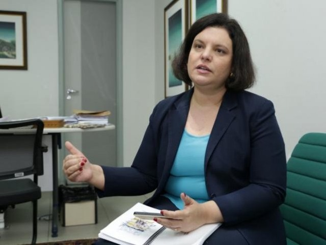 De surpresa, lei muda regras para adolescente viajar sem os pais Juíza explica que autorização precisa ser solicitada na Vara da Infância. (Foto: Kisie Ainoã)