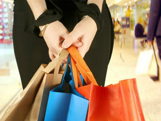 Índice de Confiança do Consumidor cai 2,7 pontos O indicador recuou de 67,1 para 64,4 pontos em abril, atingindo o menor nível da série histórica em setembro de 2005. (Foto: Assessoria)