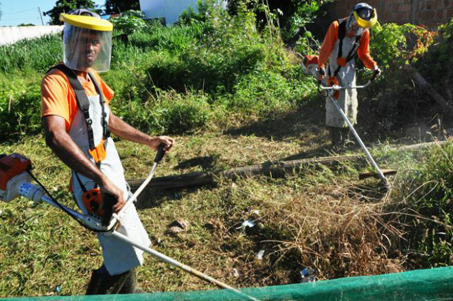 Terrenos já começaram a ser limpos por equipes da Prefeitura. Foto: Divulgação/Assessoria