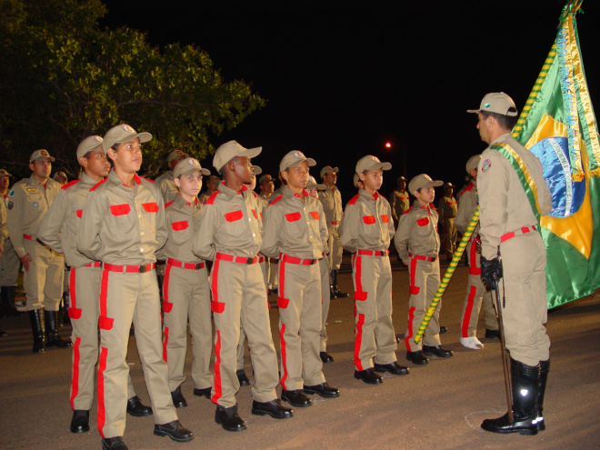 O projeto Bombeiros do Amanhã ajuda a resgatar o sentimento de cidadania nos adolescentes e crianças. Foto: Divulgação/Assessoria