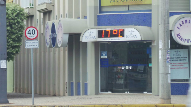 Após dia chuvoso, a quarta-feira terá previsão de temperaturas baixas em Três Lagoas Os termômetros registraram 17ºC na manhã desta quarta-feira (27) em Três Lagoas. (Foto: Ricardo Ojeda)