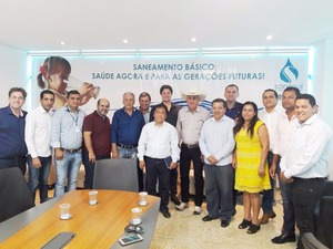 Prefeito e vereadores se reúnem na sede da Sanesul para tratar sobre investimento para Três Lagoas Prefeito e vereadores se reúnem na sede da Sanesul para tratar sobre investimento para Três Lagoas