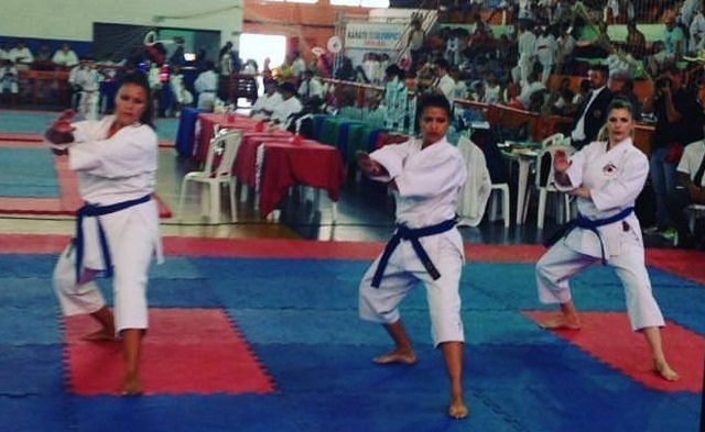Multicampeã, primeira três-lagoense faixa-preta de karatê começou a treinar aos 30 anos Disciplina, paciência, defesa pessoal e condicionamento físicos são as