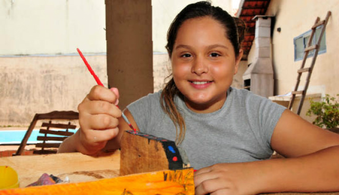 Gabriela conversa a respeito de diversos assuntos, porém, gosta de objetividade em cada tema. (Foto: Bruno Henrique/Correio do Estado)