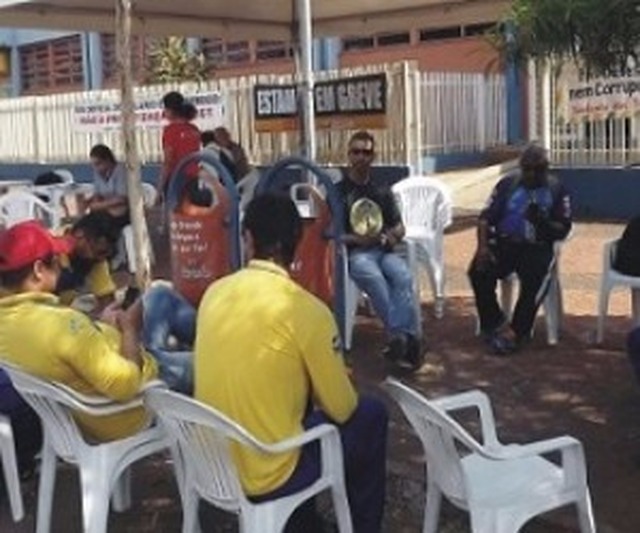 Funcionários dos Correios na Capital durante greve - Foto: Divulgação/Sintect-MS