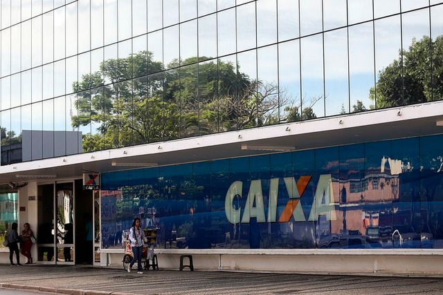 Caixa começa a chamar candidatos aprovados no concurso de 2014 Os aprovados começam a ser chamados a partir de 3 de junho - José Cruz/Agência Brasil