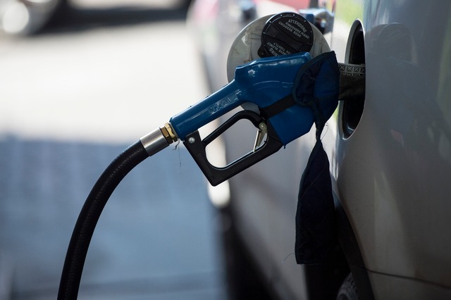 Apesar das quedas, os dois combustíveis acumulam altas de preços em setembro. (Foto:Arquivo/Agência Brasil)