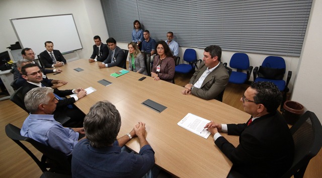 Acordo inédito entre Governo e MPMS garante legalização das linhas de transporte intermunicipal de passageiros Fotos: Edemir Rodrigues