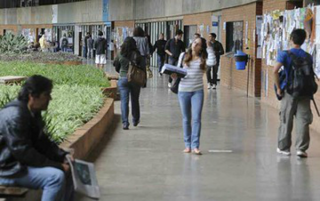 MEC abre processo administrativo contra 79 instituições de ensino superior (Foto: Wilson Dias / Arquivo Agência Brasil)