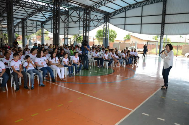 Prefeita Marcia Moura prestigia formatura de alunos do Proerd Marcia destaca a importância do programa na formação das crianças, durante sua fala no evento (Foto: Divulgação)