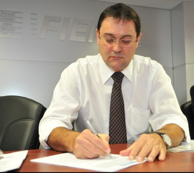 Presidente da FIEMS fará balanço de 2010/2011 na quarta-feira em TL Sérgio Marcolino Longer irá iniciar a coletiva às 11 horas