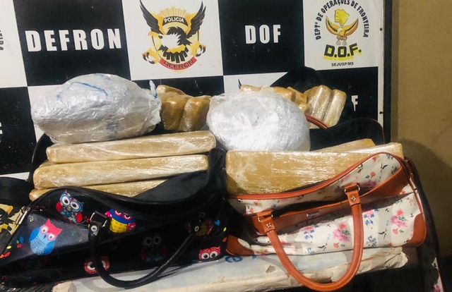 DOF prende casal transportando droga em ônibus