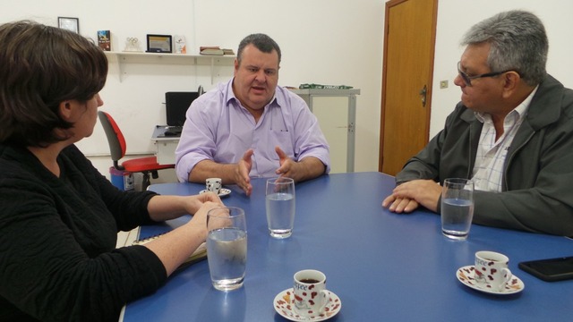 O candidato a deputado estadual Dr. Issam Fares Jr recebeu a reportagem do Perfil News para falar sobre seus planos caso seja eleito. Fotos: Márcia Hellen.