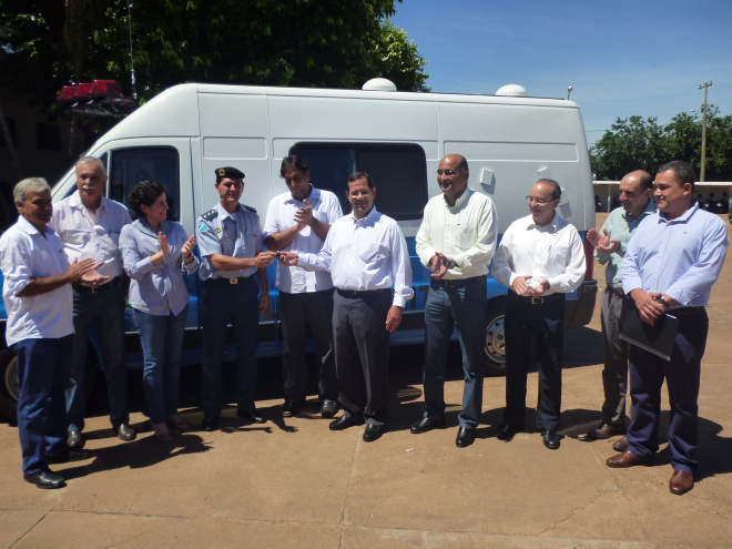 Sitrel pretende ajudar Três Lagoas em diversos seguimentos Diretor da empresa entrega chave para o Major Monari
Foto: Rafael Furlan