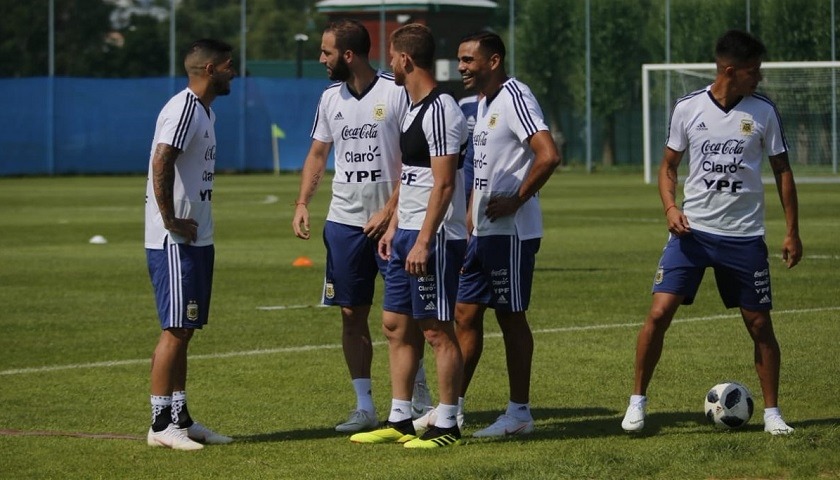 Oitavas de final começam com três campeões do mundo em campo Seleção argentina está pronta para o confronto. - Foto: AFA