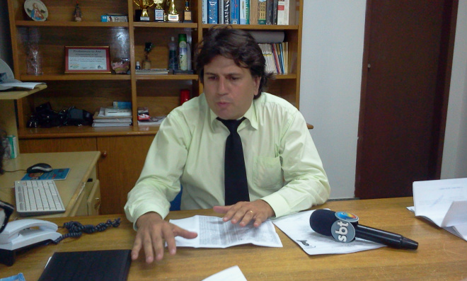 Irmã de vítima acusa empresa de não fornecer equipamentos a funcionários Delegado Pedro Arlei Caravina trabalha com a hipótese de falha humana (Foto: Ricardo Ojeda)